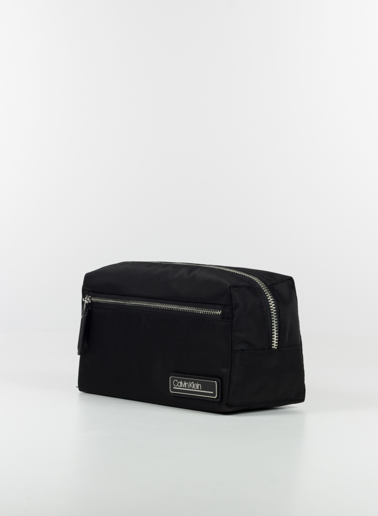 calvin klein beauty case