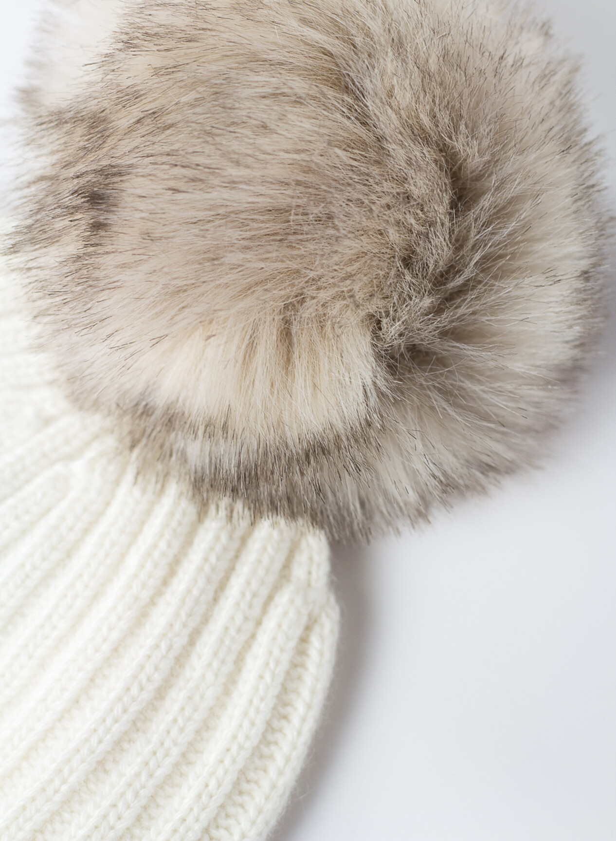 MC2 CAPPELLO APRES SKI Bianco Donna | Selecteur