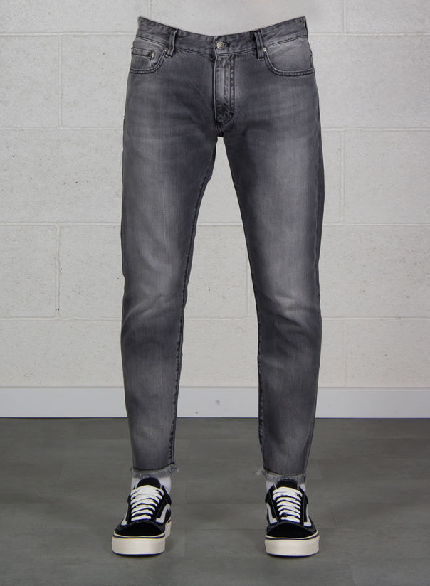 represent relaxed denim