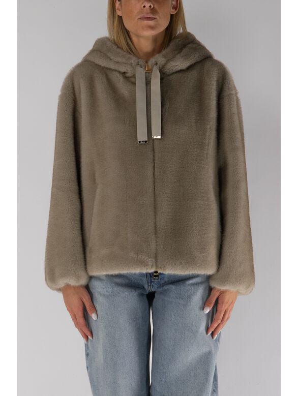 null, 1985 CHANTILLY, medium