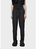 01 BLACK