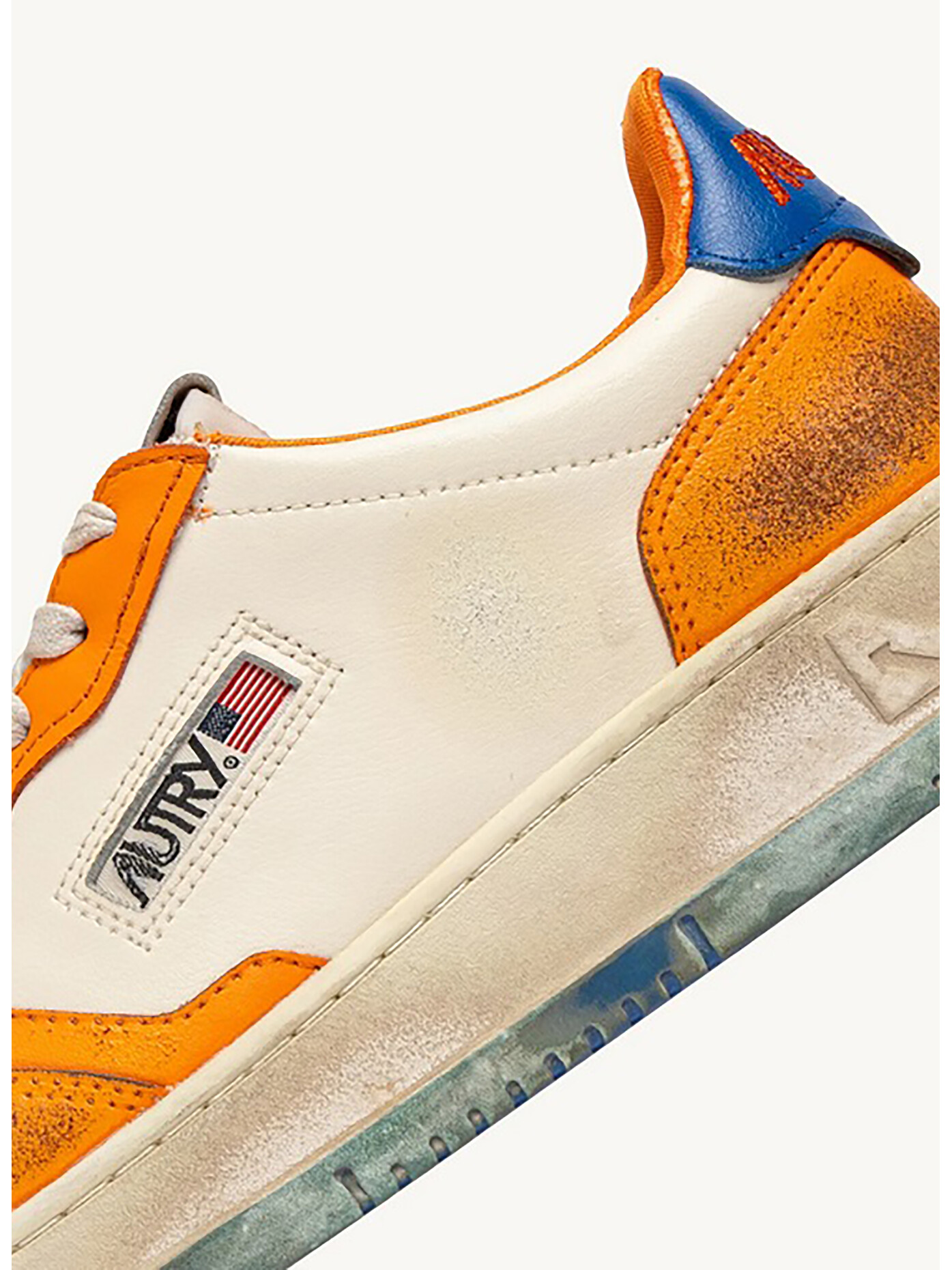 【関税&送料込】Autry Medalist Low Super Vintage Sneakers Medalist Low Super Vintage leather sneakers - AUTRY