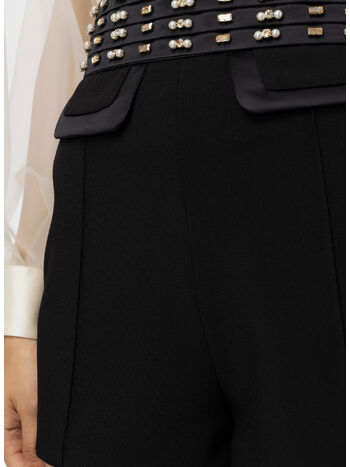 SHORTS IN CRÊPE CON FASCIONE ALTO RICAMATO, 110 NERO, small